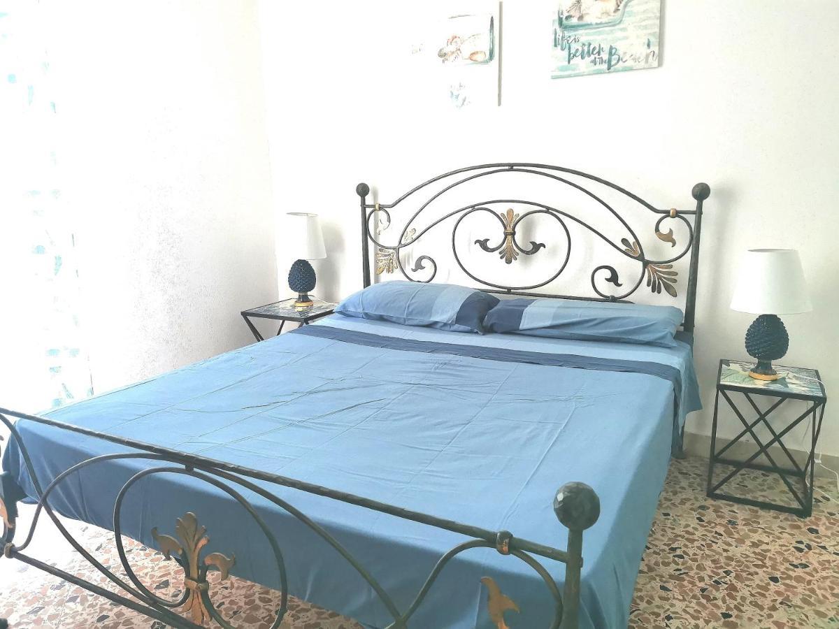 Bed and Breakfast La Terrazza Sul Golfo Ізола-делле-Фемміне Екстер'єр фото