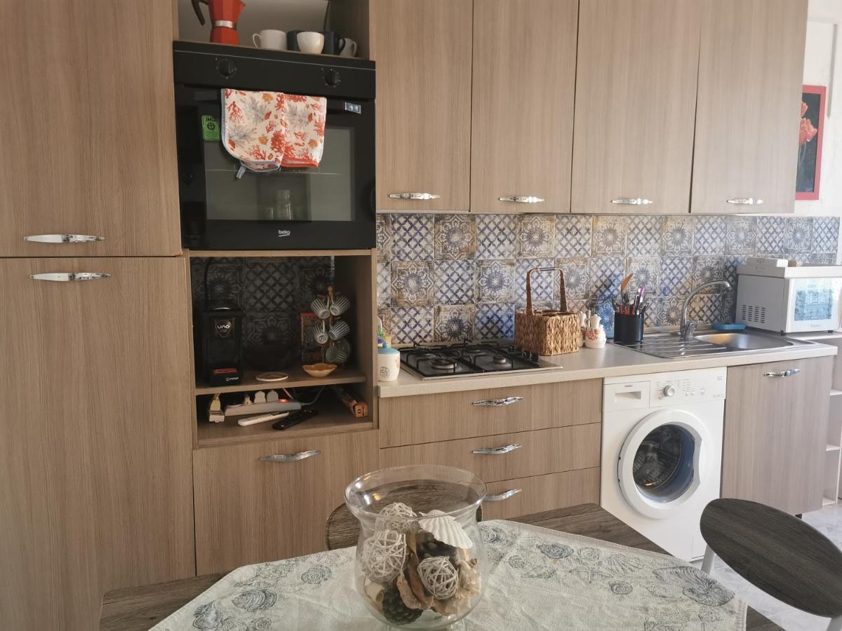 Bed and Breakfast La Terrazza Sul Golfo Ізола-делле-Фемміне Екстер'єр фото