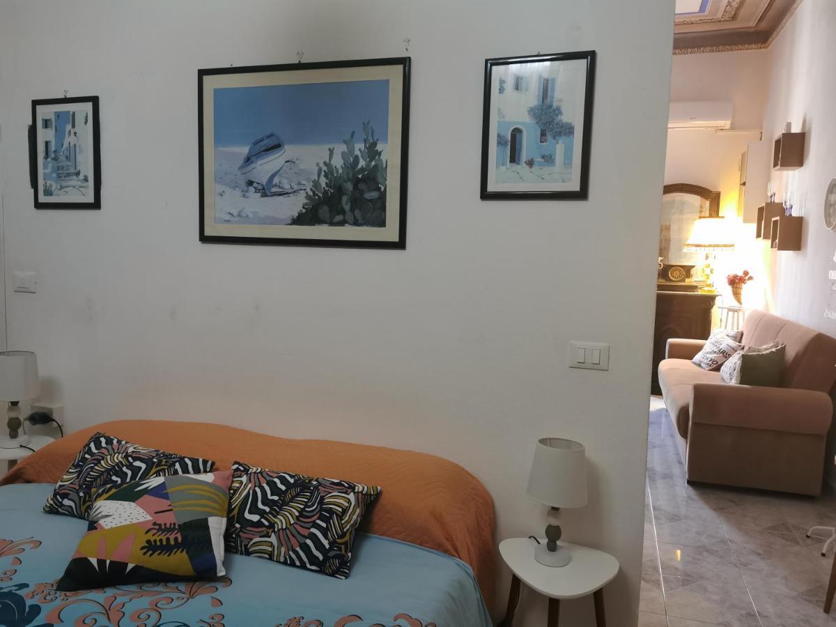 Bed and Breakfast La Terrazza Sul Golfo Ізола-делле-Фемміне Екстер'єр фото