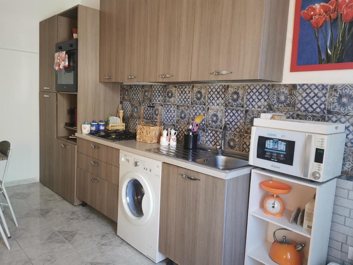 Bed and Breakfast La Terrazza Sul Golfo Ізола-делле-Фемміне Екстер'єр фото