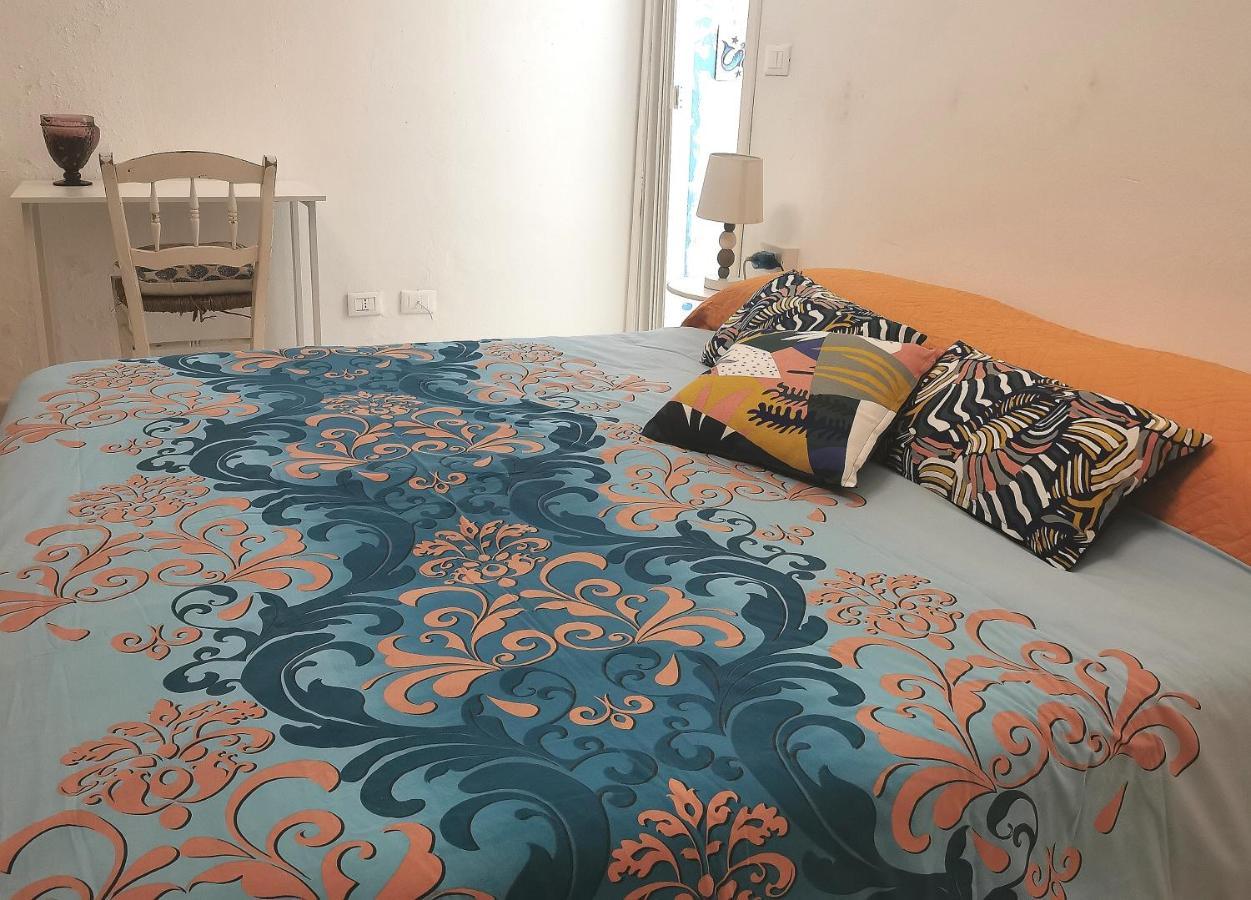 Bed and Breakfast La Terrazza Sul Golfo Ізола-делле-Фемміне Екстер'єр фото